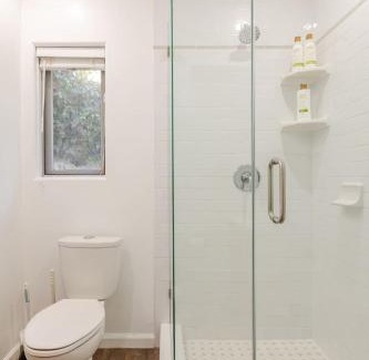 Adams Hill Apartamento | Serene and beautiful hillside retreat