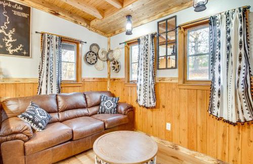 Elizabeth Apartamento | Serene and Cozy Studio Cabin Walk to Norfork Lake!