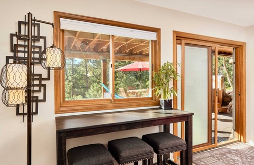 Southwest Colorado Springs Casa | Serene Backyard Views ★ Near CM Zoo ★ Hot Tub ★