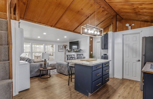 Lottie Casa | Serene Bayou Retreat - Spacious 4BR Home in Breaux Bridge for Families
