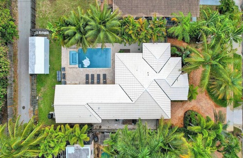 South Lake Villa | Serene Beachside:Pool & Jacuzzi, GameRoom, 3BR/3BA
