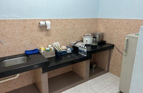 Bukit Baru Apartamento | Serene Bukit Beruang Cottage 4 ROOMS FULL AIRCOND & NETFLIX by EZYROOM MELAKA