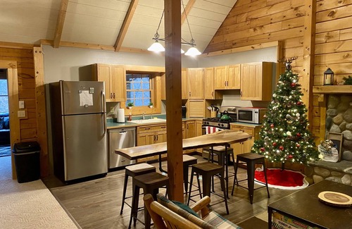 Apple Valley Cabina | Serene cabin at Apple Valley Lake