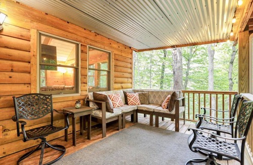 Apple Valley Cabina | Serene cabin at Apple Valley Lake