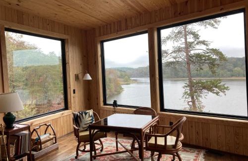 Samantha Casa | Serene Cabin on Lake Tuscaloosa