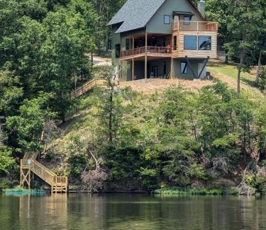 Samantha Casa | Serene Cabin on Lake Tuscaloosa