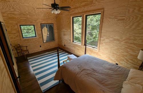 Samantha Casa | Serene Cabin on Lake Tuscaloosa