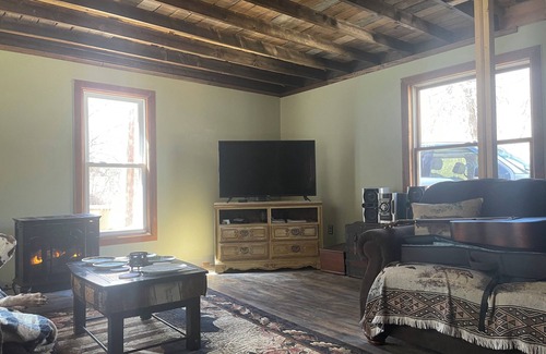 Shinglehouse Cabina | Serene Cabin Retreat on 82 private acres. Pet friendly