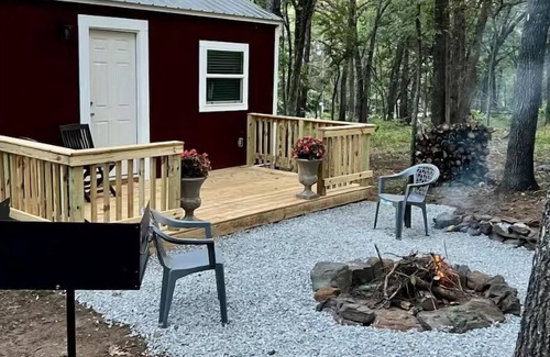 Kingston Cabina | Serene cabin with AC in charming Kingston