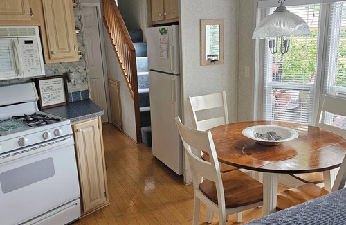 Preston Alquiler De RV | Serene Campground Getaway