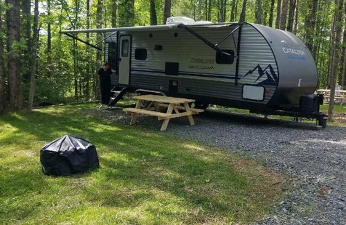 Penrose Alquiler De RV | Serene campground with WiFi in charming Penrose