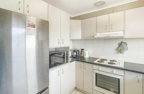 North Batemans Bay Apartamento | Serene Coastal Retreat with Carport