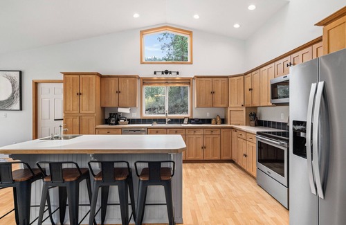 Cashmere Casa | Serene Country Home with Pool and Hot Tub