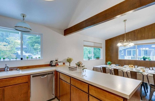Lake Forest Park Casa | Serene & Cozy Home in Lake Forest Park