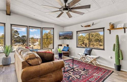 Williams Casa | Serene Desert Oasis Grand Canyon Pet Friendly