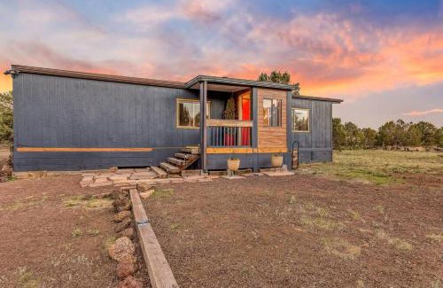 Williams Casa | Serene Desert Oasis Grand Canyon Pet Friendly