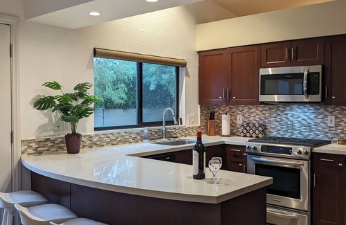 Racquet Club West Casa | Serene Desert Villa-4 bedrooms, pool and hot tub