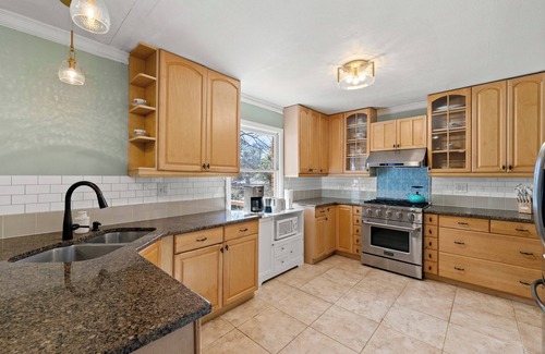 East Cobb Casa | Serene Dreams Cottage - Ideal Location in Marietta