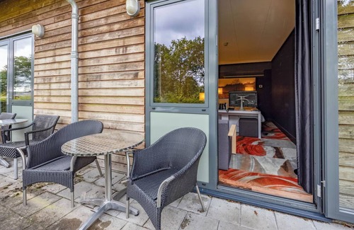 Uden Hotel | Serene Escape with Balcony Near Windlust Mill Free Parking