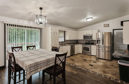 Wyoming Casa | Serene Family Home: Sleeps 16!