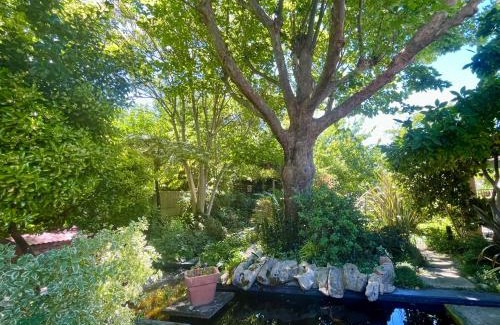 Ceres Apartamento | Serene Garden Flat