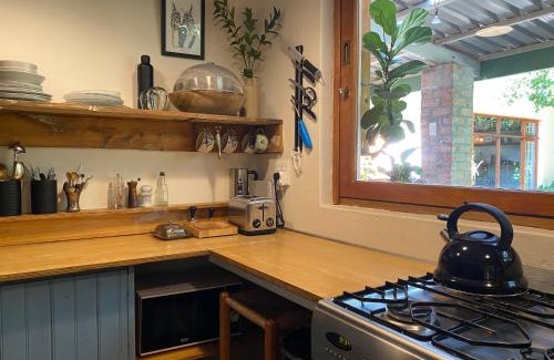 Ceres Apartamento | Serene Garden Flat