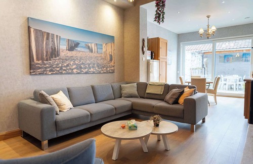 Ieper Casa | Serene Getaway with Stunning Views
