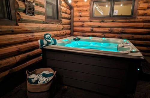 Maggie Valley Casa | Serene Green - Fire Pit, Hot Tub, Grill, Big Deck