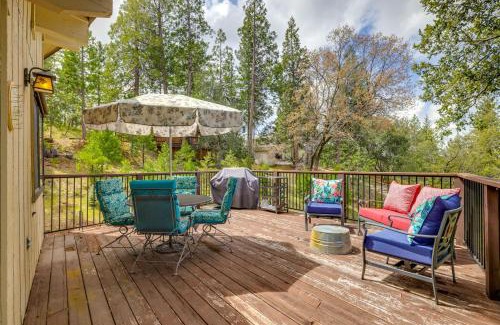 Groveland Casa | Serene Groveland Cabin Rental Near Yosemite!
