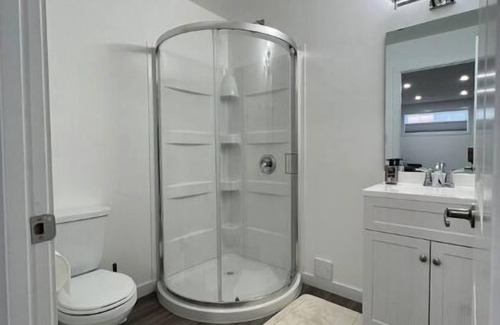 Saskatchewan Casa | Serene Haven in Harbour Landing