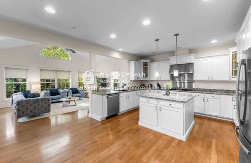Libertyville Casa | Serene Haven on Cater Ln #41814