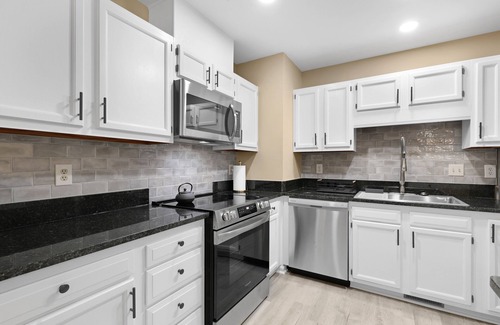 Northeast Raleigh Casa | Serene Haven Retreat