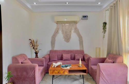 Nehru Place Apartamento | Serene Hemkunt 1BHK Home in GK1