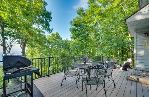 Pedlars Edge Casa | Serene Hideaway with Views, 1 Mi to Hike and Ski!