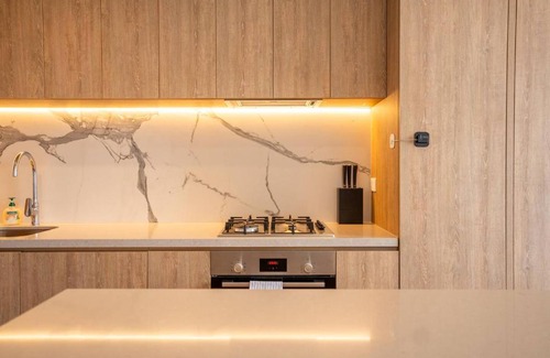 Broadbeach Apartamento | Serene Hinterland Dream from the Star - 1BD Luxe Apartment on The Star Casino