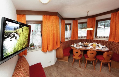 Vorderglemm Casa | Serene Holiday Home with Infrared Sauna in Salzburg