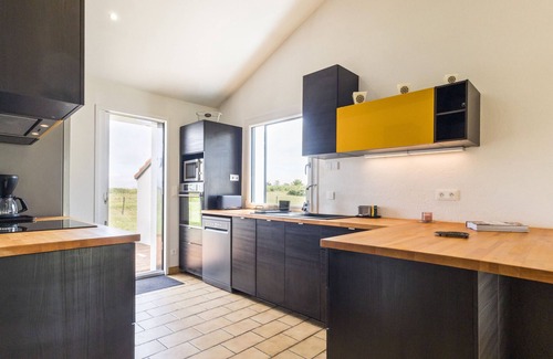 Les Moutiers-en-Retz Cabaña | Amplia Casa Tranquila en Marisma, Playa Cerca, Terraza y Jardín