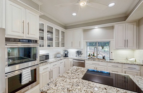 Lakeway Casa | Serene home overlooking Lake Travis with indoor-outdoor living & stunning views
