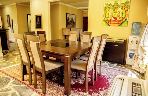 Lusaka Casa | Serene home with enough bedrooms and bathrooms for a family travelling together.