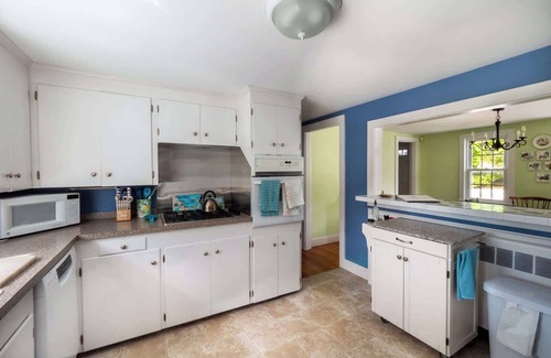 Hyannis Port Casa | Serene Hyannis Port Home with Pond Views