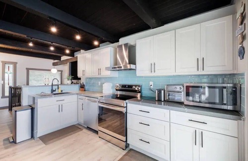 Olympia Casa | Serene Inlet WATERFRONT Beach House