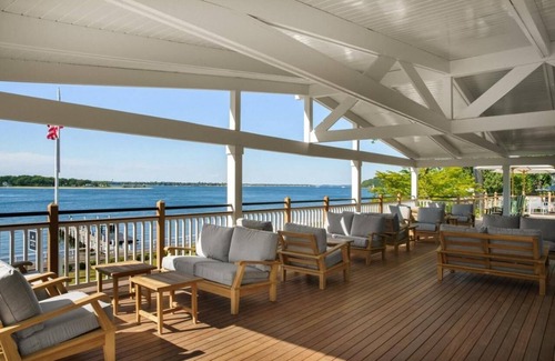 Shelter Island Heights Casa | Serene Island Getaway with Tennis, Pickleball, Free Bikes & Watersports