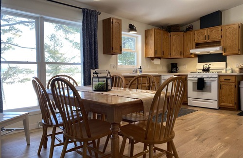 Arbor Vitae Casa | Serene Lakefront Retreat on Little Arbor Vitae