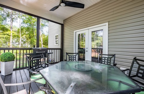 Louisburg Casa | Serene Lakeside Oasis: Relax and Recharge