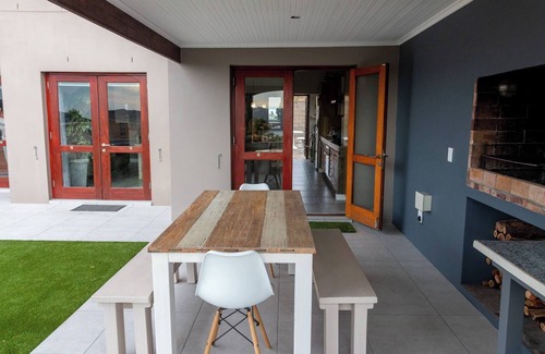 Langebaan Casa | Serene Langebaan Getaway with Garden Views