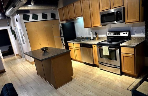 Downtown West Apartamento | Serene Living Downtown STL Loft