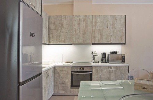 Piraeus Apartamento | Serene Living - Dos Habitaciones Piso, Capacidad 4