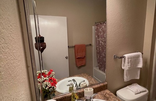 Dublin Condominio | Serene, lovely and furnished 1-bedroom with private bath for rent in Dublin, CA.