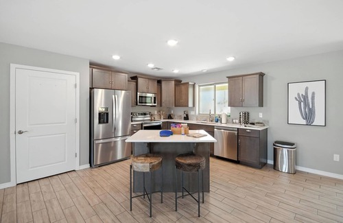 Marana Casa | Serene Marana Retreat - Stunning Views, Wraparound Porch & Comfort
