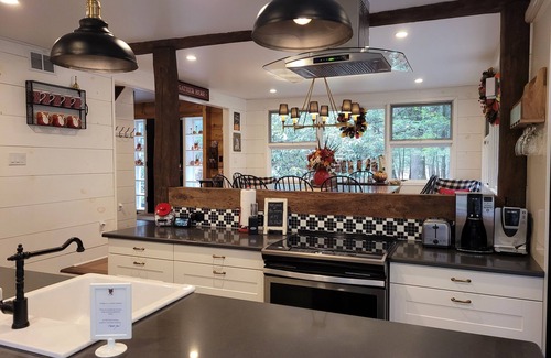 Laughlintown Cabaña | Serene Mountain Cottage a orillas del arroyo McCullen Run
